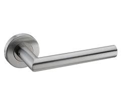 Our range of handles for internal doors comes in an extensive range of styles and finishes, giving you plenty of choice to match your new or existing door. Internal Door Handles With Mitred Lever On Rose Handle King Uk