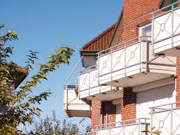 The apartment features 3 bedrooms, a tv and a fully equipped kitchen that provides guests with a dishwasher and a. Ferienwohnungen Busum Familie Bohm Hochwertige Ferienwohnungen Im Segelmacherhuus Haus Nordstrand Oder Seewarts Wohnen Zentral Und Strandnah