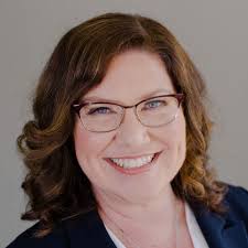 Emma Slattery's Instagram, Twitter & Facebook