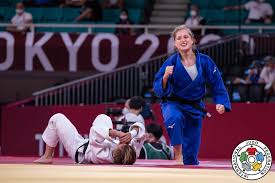 She defeated switzerland's fabienne kocher to take third place and the bronze find out the latest tokyo olympic news including schedule, medal table and results right here Fz20yplt6is6qm