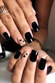 Toda la elegancia y misterio en tus uñas. Classy Drawing Fake Garden Gel Gold Nail Pallet Rose Pallet Garden R Unas Decoradas Con Corazones Unas Sencillas Y Bonitas Manicura Para Unas Cortas