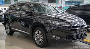 It is available in 4 colors, 2 variants, 1. Gallery Toyota Harrier 2 0 Premium Advanced Spec Paultan Org