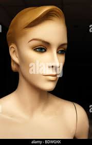 Gros plan de l'female mannequin généraux dans l'hijab Photo Stock