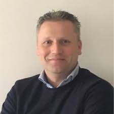 Goedemorgen! Deze dag gaat Visser Kantoor Efficiency weer de ergocoach  opleiding verzorgen! Er is weer een gezonde opkomst van mensen die graag  preventief aan de slag willen binnen hun…