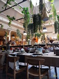 Visite De La Boutique Borgo Delle Tovaglie A Paris Turbulences Deco Magasin Deco Paris Turbulence Deco Magasin Deco