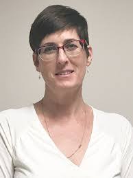 Larissa Carpenter's Instagram, Twitter & Facebook