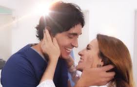 He began his career in 1996 with the role of rollo in the television series gino. Los Mejores Besos De Sebastian Estevanez Canal 9 Televida Mendoza