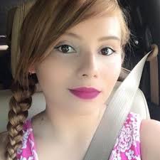 Lynette Martinez (@Ettenyl8)