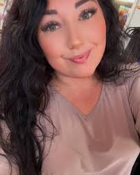 Are y'all tired of matching sets yet….WE ARE NOT😜 This one just came in!  🤩 check out this mocha dear scarlett set! It is FABULOUS!!😍 This  wrinkle-free two-piece set combines chic style