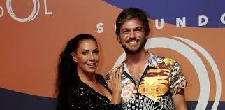 Jun 07, 2021 · a atriz fabíula nascimento, de 42 anos de idade, que costuma ser bem reservada e não se mostrar nas redes sociais, fez uma declaração ao seu marido, o ator emilio dantas, de 38. Emilio Dantas Fala Sobre Namoro Com Fabiula Nascimento Nunca Brigamos 09 05 2018 Uol Tv E Famosos