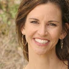 Lara Strain's Instagram, Twitter & Facebook