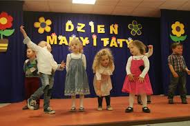 W dniu twojego święta chcę ci życzyć przede wszystkim zdrowia, szczerego uśmiechu na twej kochanej buzi… nawet wtedy gdy spotka cie smutek bo pamiętaj mamo, że po każdej burzy nowy dzień nadchodzi a wraz z nim… Zyczenia Dzien Ojca Wierszyki Smieszne