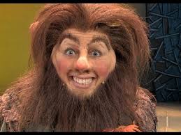 Tara Bos zingt solo tijdens de TOF-avond 2017