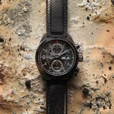 With a reputation for craftsmanship and strong movie, military and aviation heritage, our watches include the khaki field, khaki aviation, khaki navy, ventura and jazzmaster Khaki Field Chronometer Watch Black Dial H71626735 Hamilton Watch