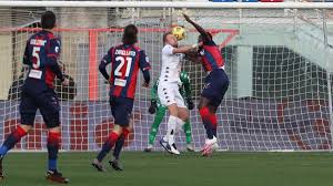 Vedere online benevento vs crotone diretta streaming gratis. Serie A Benevento Crotone 1 1 Pagelle Simy Killer Lapadula Non Basta Golemic Disastroso Eurosport