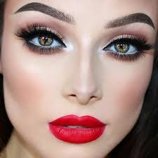 Si quieres ver el paso a paso de este maquillaje natural para la noche, te invito a que veas el tutorial que te muestro en seguida, no dejes de verlo en esta ocasión podemos resaltar unos tonos neutros que sean intensos y puedan sentar perfectamente con cualquier vestimenta que lleves a la boda. Como Maquillarse Para Una Boda 2021 Tendenzias Com