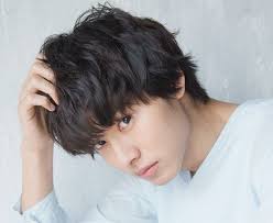 デスノート 山崎賢人の髪型がかっこいい 美しいメイクにも注目 山崎賢人 髪型 おしゃれ ヘアスタイル メンズ ヘアスタイル