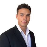 2400+ perfiles de «Erick»