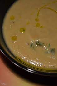 Ricetta Per Realizzare Una Zuppa Fave Secche E Pomodoro Vellutata E Veloce Perche Cuoce In 20 Minuti In Pentola A Pressione Ricette Idee Alimentari Cibo