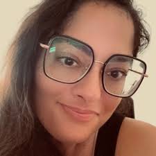 What makes a good social media manager?