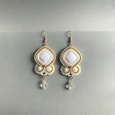 1点もの 艶白ひし形ピアス イヤリング可能 イヤリング アクセサリー ピアス
