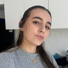 Imogen Barrett's Instagram, Twitter & Facebook