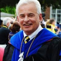 200+ profils pour “Chesbrough”