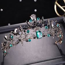 Foto über tragendes hochzeitskleid der jungen frau. N K Pulabo Gold Braut Tiara Prinzessin Crown Haarband Strass Silber Halbrunde Hochzeitskleid Haarschmuck Hochzeit Studio Tiara Sehr Praktisch Und Beliebt Haarschmuck Schmuck Goldenchill Com