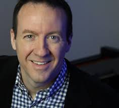 Owner of Everblue Arts, Dorothy Savage, earned a Bachelor of Arts in music  from The University of Mobile. Dorothy continued her training with adult  vocal studies classes at Juilliard, studied with some