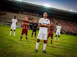 Alles over de club stellenbosch fc (dstv premiership) actuele selectie met marktwaarden transfers geruchten speler statistieken programma nieuws. A Kit For All Stellenbosch Football Club