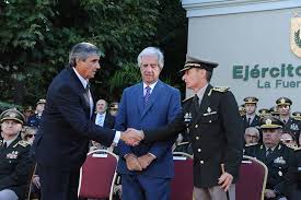 El ejército nacional de uruguay (en español : Jose Ariel Gonzalez Es El Nuevo Comandante En Jefe Del Ejercito Nacional De Uruguay Rbc 1210 Am