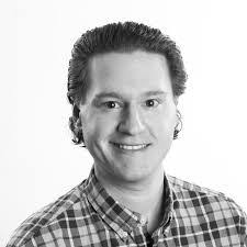 Vicki Hillhouse's Instagram, Twitter & Facebook