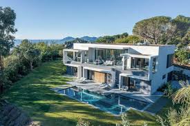 This Newly Built Modern Villa Is Located In Cannes France Villa Cannes Architect