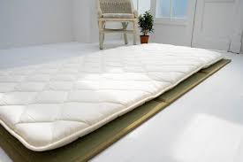 There is no innerspring in the shiki futon. Traditional Japanese Futon Mattress Shikibuton Shiki Futon Floor Beds Futon Japan