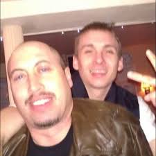 Can I keep my pontoon in the water for 2 weeks without a lift?