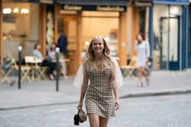Our countdown includes emily's hot pink jacket, emily's lilac. Emily In Paris Cast Who Plays Emily Mindy Gabriel And More Teen Vogue