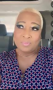 The gorgeous Pamela this time with short hair