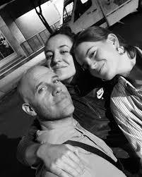 Nicole y Fer…dos seres de luz que me enseñan todos los días lo que  significa amar sin miedo. Bendito sea su amor siempre✨🙏🏼 Orgulloso de ser  el padre de @nicolezignago , una