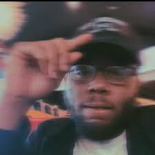 I love how casuallly the car is turning when there's two giant Digimon  there directing traffic, at least Stingmon and ExVeemon did a good job 😂👾