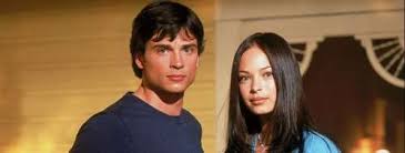 C'est alors qu'elle tombe amoureuse de lloyd, un toxicomane rencontré en boite. Superman Et Lois Kristin Kreuk Smallville Reagit Suite Au Casting De La Nouvelle Lana Lang Sur Buzz Insolite Et Culture