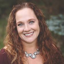 Janet Grove's Instagram, Twitter & Facebook