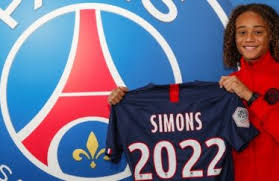 Il s'agit d'une période durant laquelle les clubs peuvent acheter/vendre des joueurs. Xavi Simons Fc Barcelone S Engage Avec Le Psg