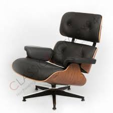 The eames molded fiberglass side chairs and armchairs were released through herman miller in 1950. Charles Eames Lounge Chair Mit Ottoman Buy Online Fron Classicfactory24