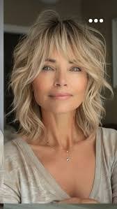 Gwen Stiles's Instagram, Twitter & Facebook