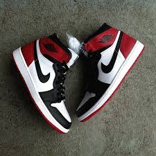 Original Womens Black And White Air Jordan 1 Air Jordan 1 Retro High Og Black Toe Sole Collector In 2020 Air Jordans Air Jordans Retro Jordan Shoes Girls