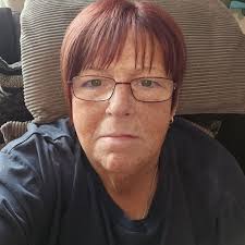 Can u still go in the airport & use the bar if your not flying out.