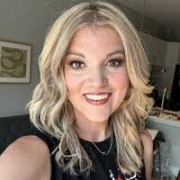 Melissa Stell's Instagram, Twitter & Facebook