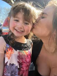 Hiya, I'm a single mother of a 3 year old girl