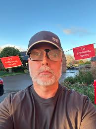 I'm excited to share with you my new invention…. Let Me Have Space Saver .  I decided to go for my bi-weekly hair trim at the local barbers. I was  waiting on