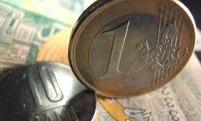 Si dolarul american a crescut, fiind cotat de bnr la 4,1587 de. Euro Sare De 4 27 Lei Curs Bnr 4 2737 Lei Euro